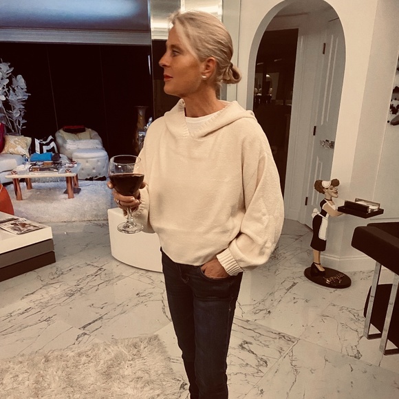 Meet your Posher, Angela - Picture 1 of 1